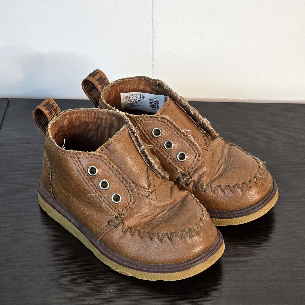 Tom's Kids Brown Chukka Boots, Size 8M No tie‎